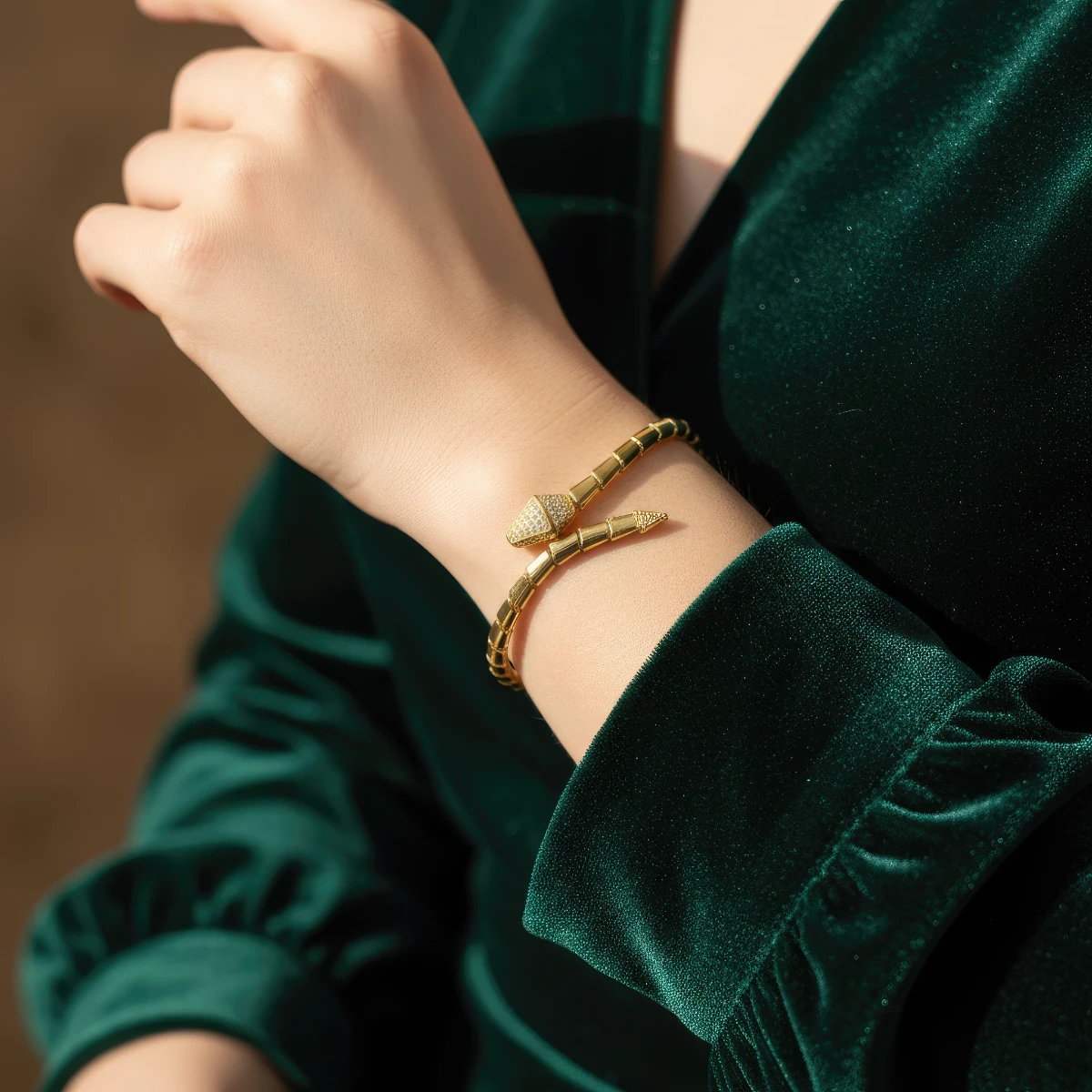 Aurora Serpenti Kolye Seti