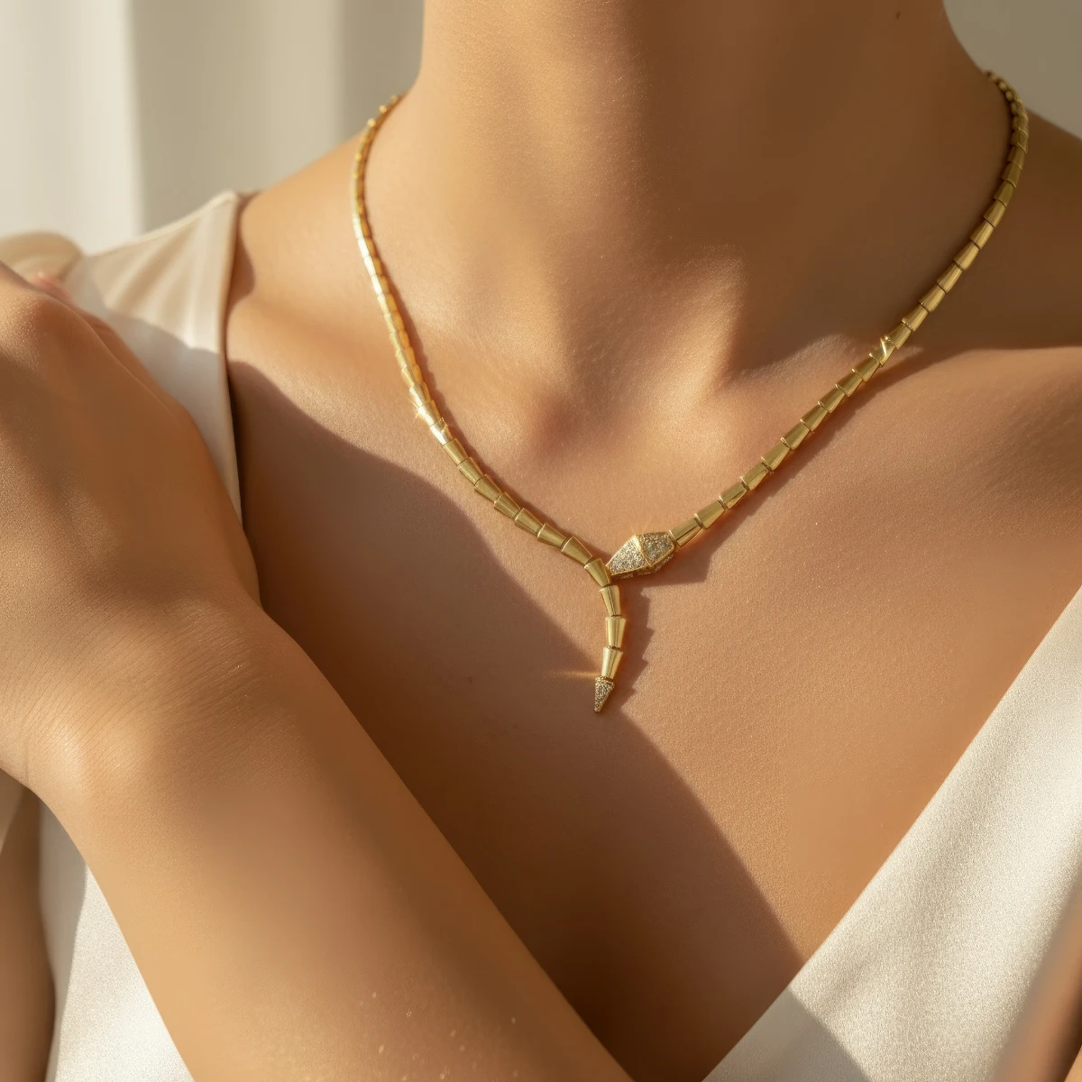 Aurora Serpenti Kolye Seti