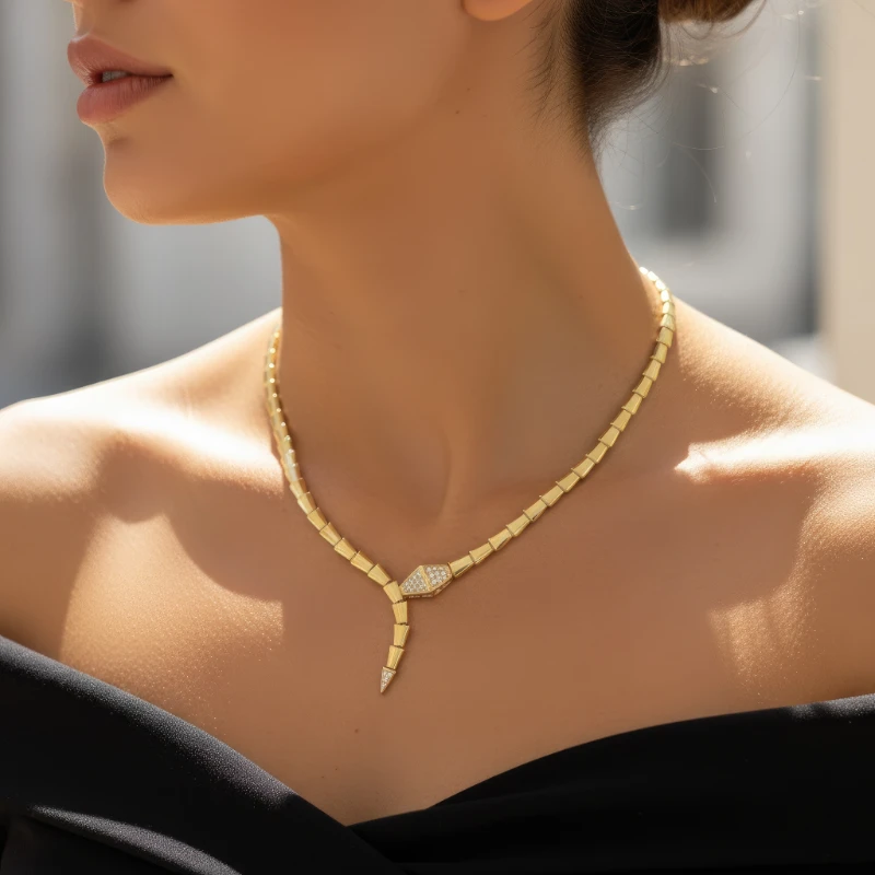 Aurora Serpenti Kolye Seti 