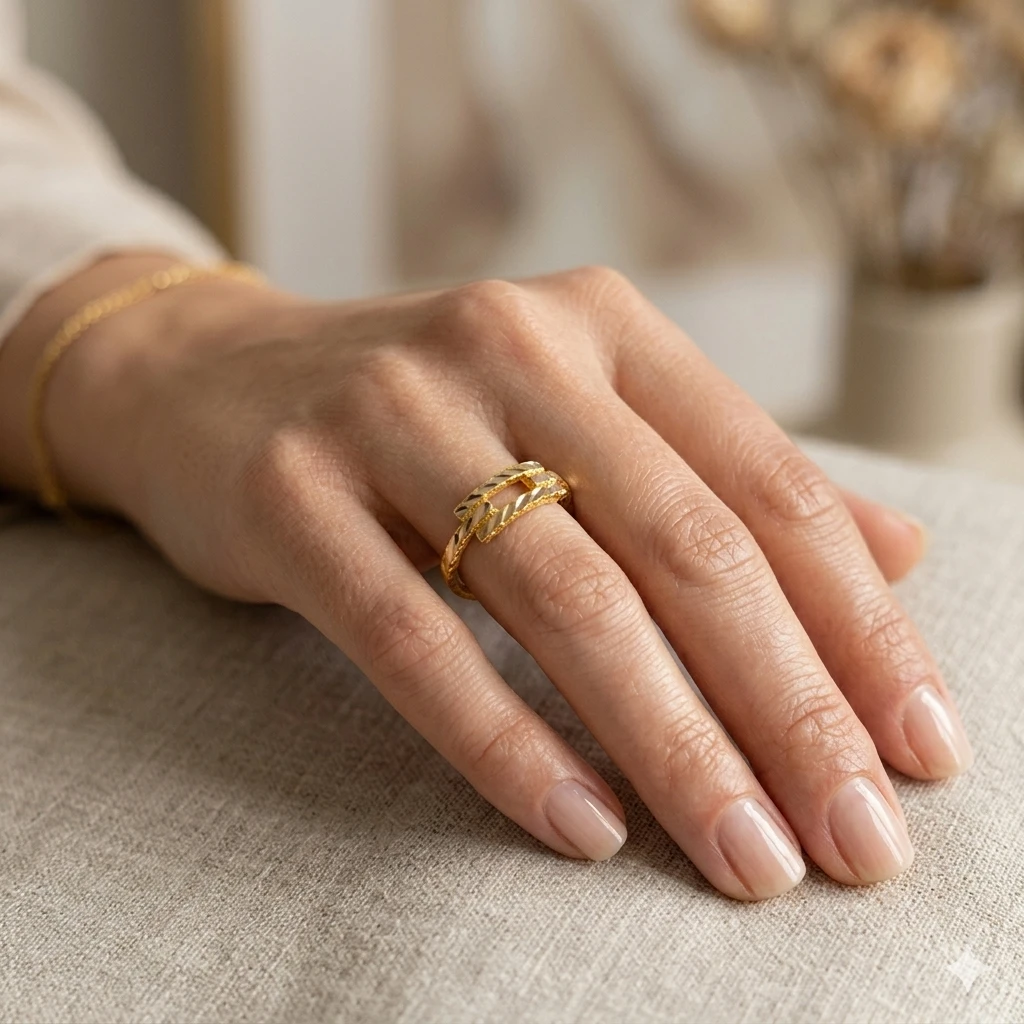 Geometrik Motifli Ajur Altın Yüzük