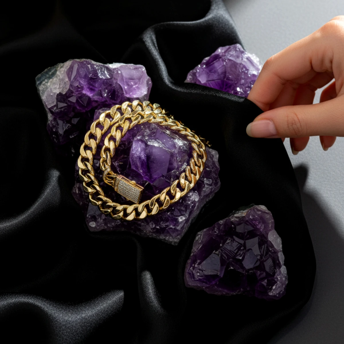 Taşlı Gurmet Altın Bileklik