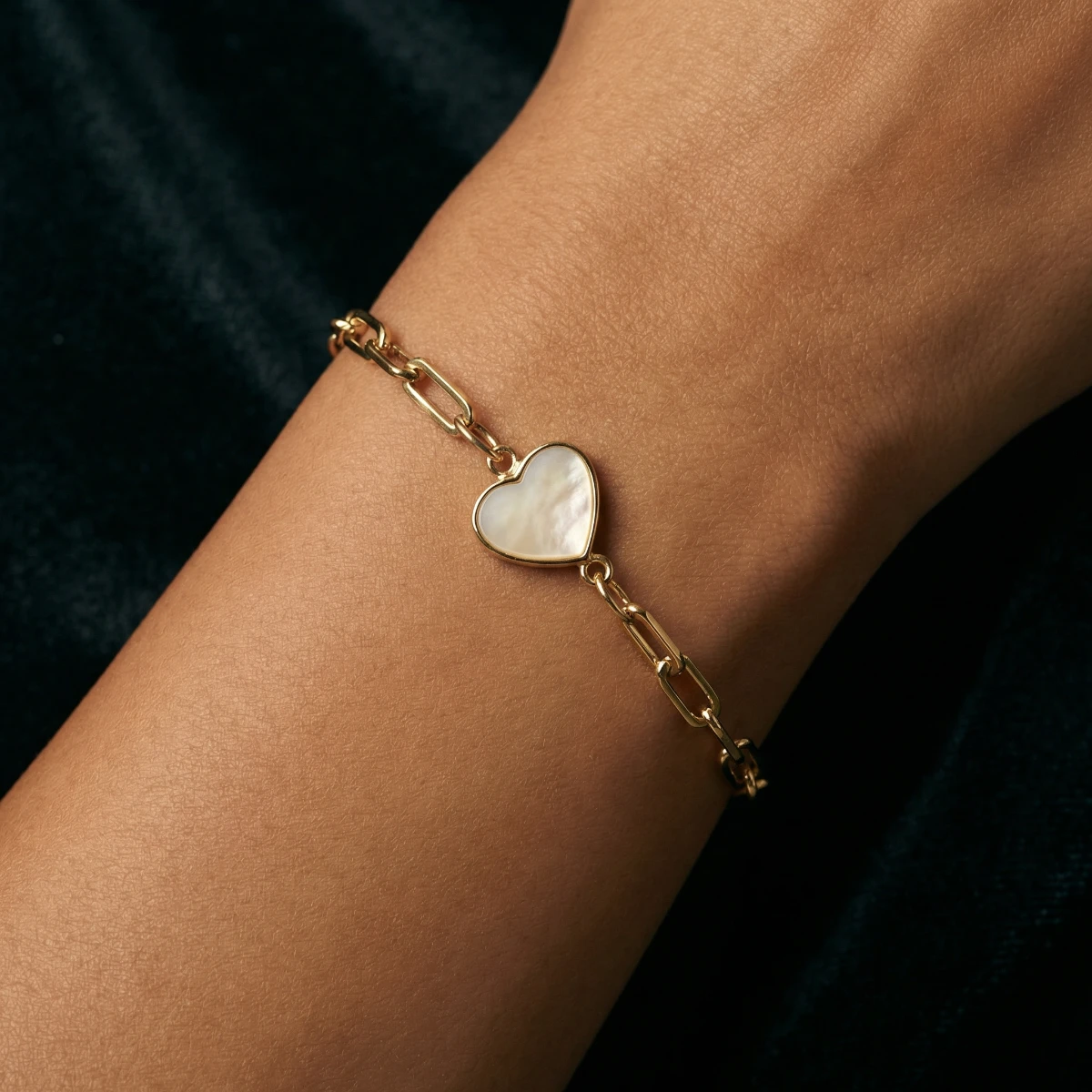 Zarif Kalp Altın Kolye