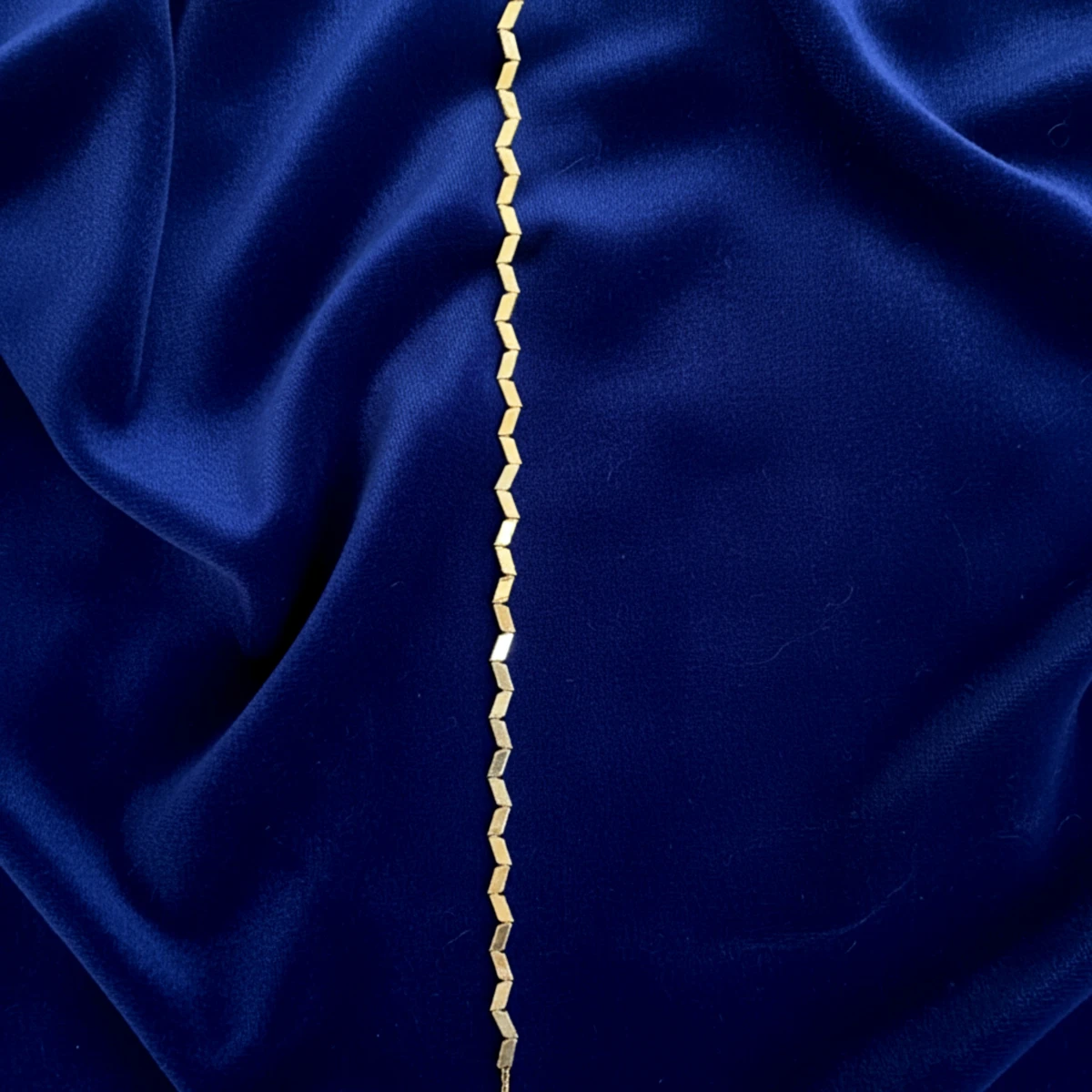 Zigzag Ajda Altın Bileklik