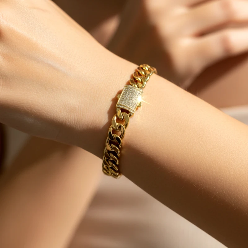 Taşlı Gurmet Altın Bileklik