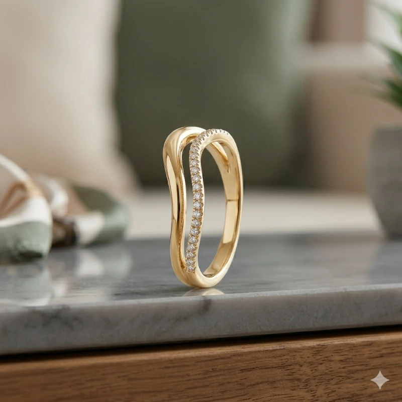 Zarif Akış Altın Yüzük