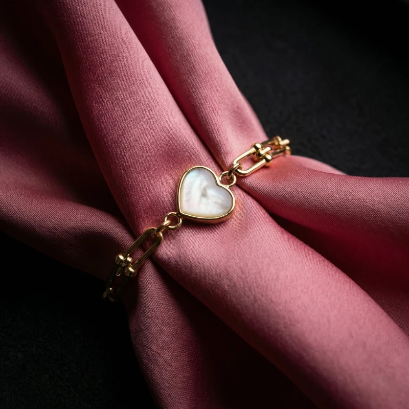 Zarif Kalp Altın Kolye 